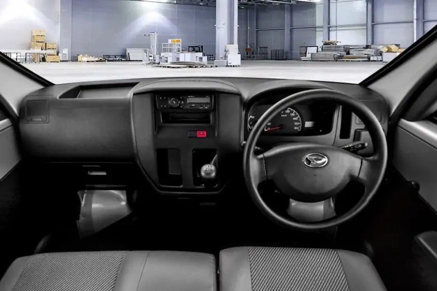 Thiết kế vô lăng và táp lô daihatsu gran max tinbanxe 6