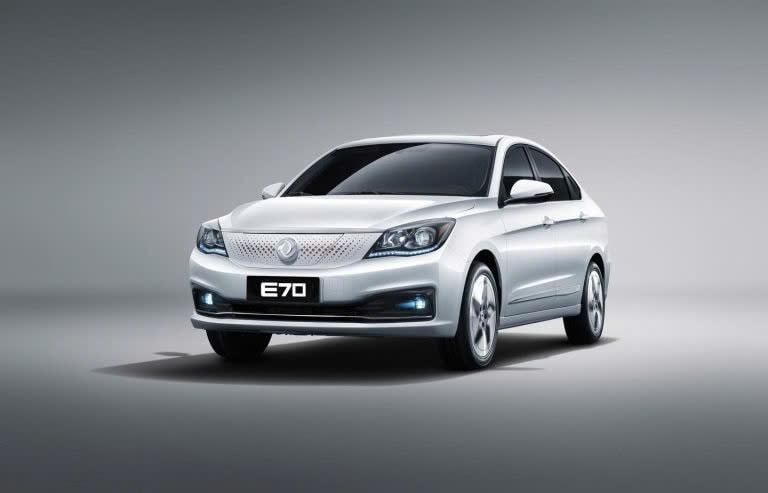 dau xe dongfeng e70 ev tinbanxe vn