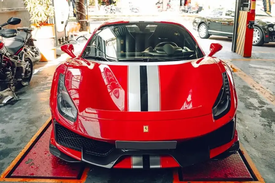 gia xe ferrari 488 pista tinbanxe 1