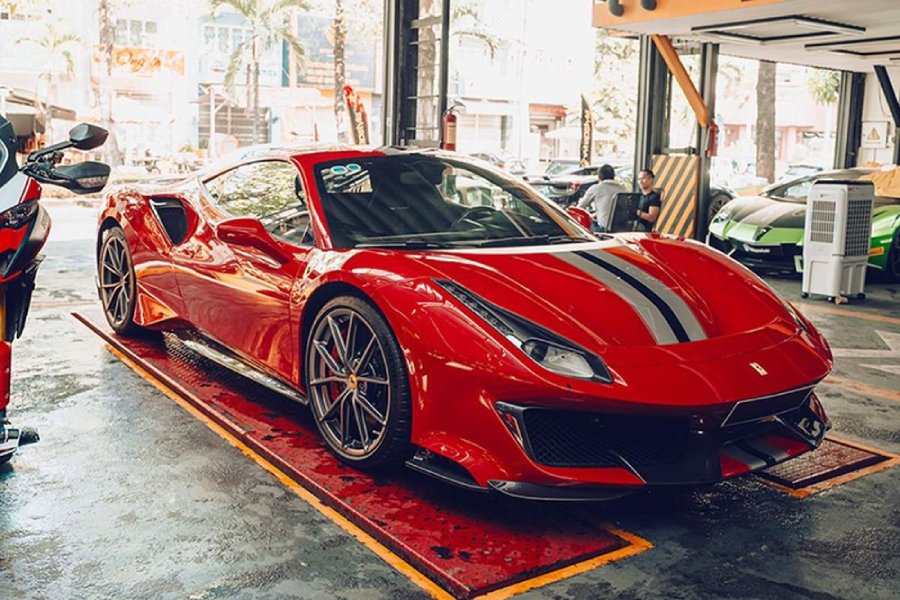 gia xe ferrari 488 pista tinbanxe 5