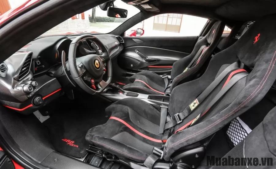 ghe ngoi tren xe ferrari 488