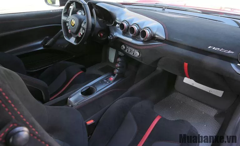 tap lo xe ferrari f12 berlinetta