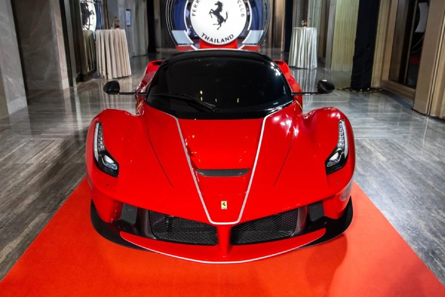 mat truoc ferrari llaferrari tinbanxe