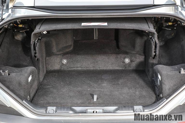 khoang hanh li tren xe ferrari portofino