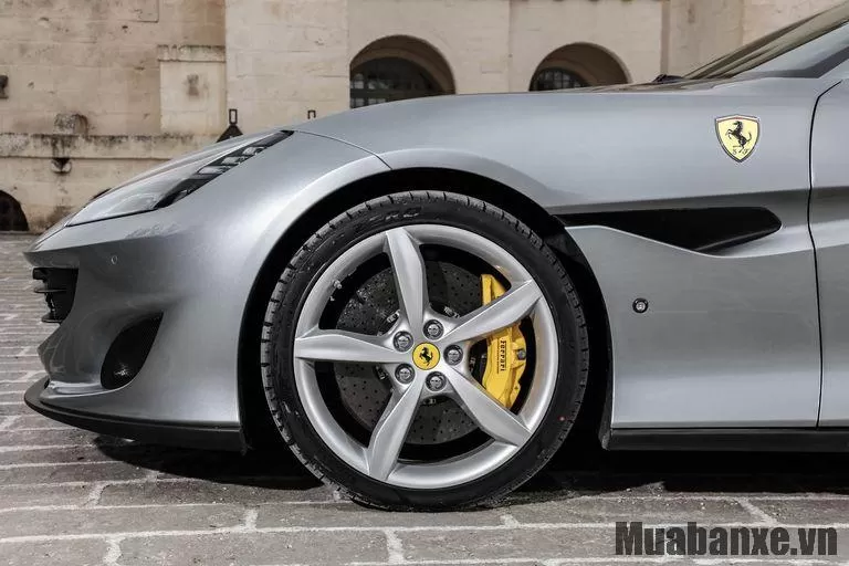 Mâm và lốp xe Ferrari Portofino