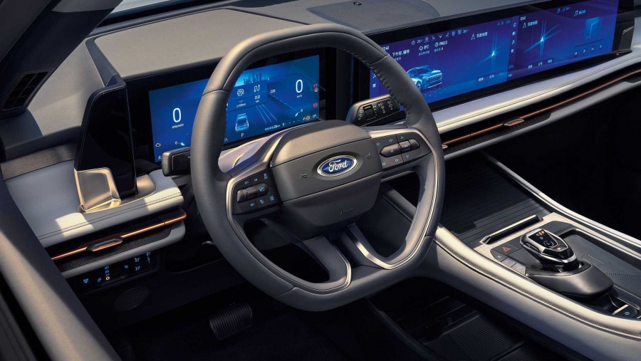 Thiết kế vô lăng và táp lô ford edge 