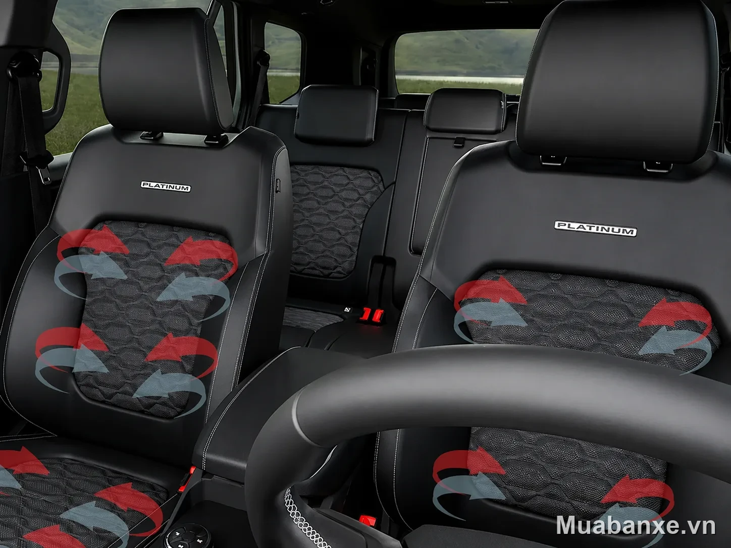 Ford Everest hàng ghế trước (góc nghiêng) Ford Everest hàng ghế trước với chất liệu da cao cấp
