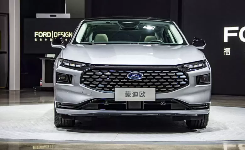 Thiết kế đầu xe ford mondeo