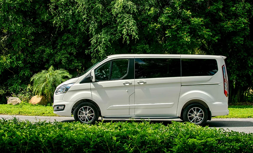 Thiết kế thân xe ford tourneo 