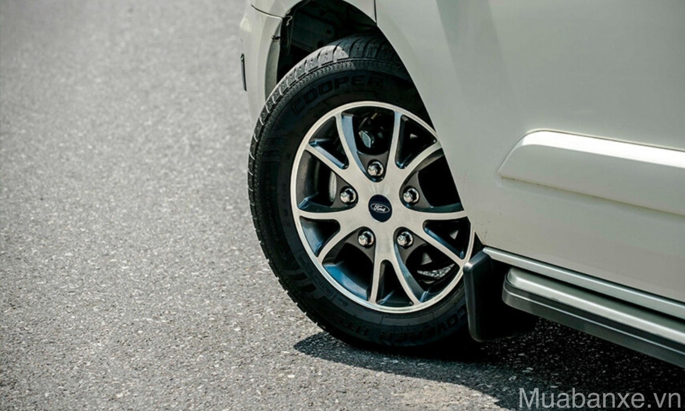 mam va lop xe ford tourneo tinbanxe vn