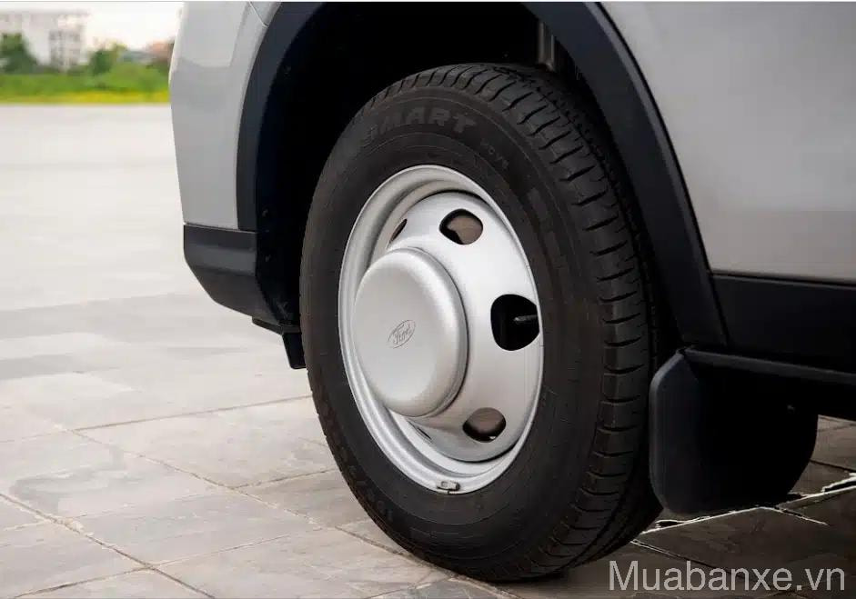 mam va lop xe ford transit tinbanxe vn