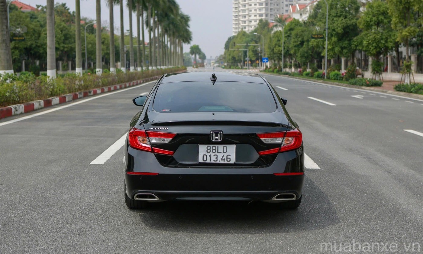 duoi xe honda accord tinbanxe vn