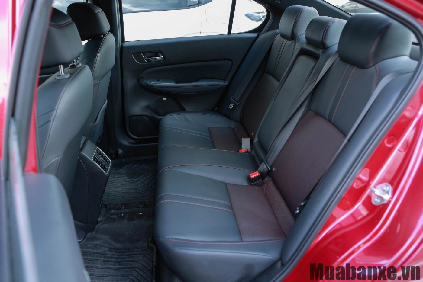 ghe ngoi tren xe honda city