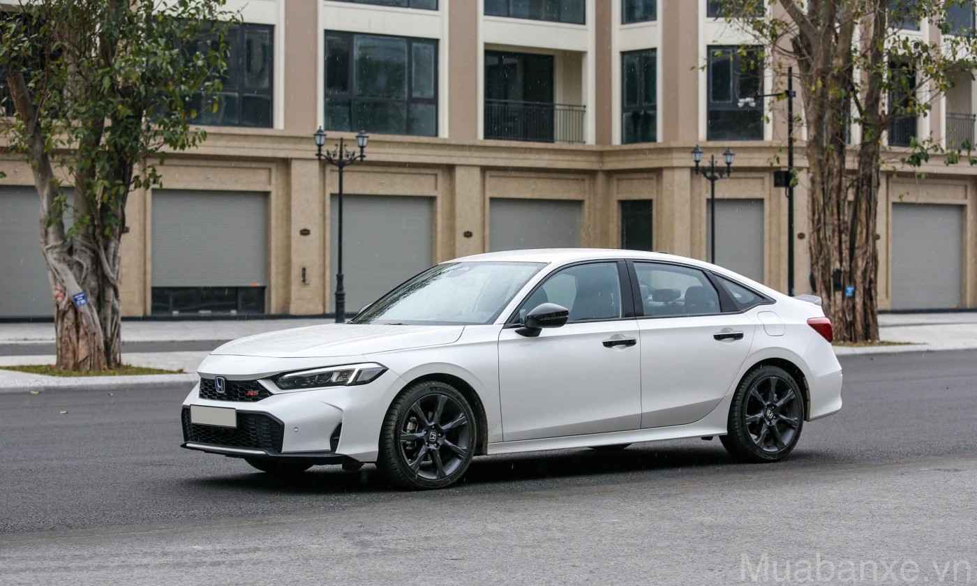 cam giac lai xe honda civic trong do thi tinbanxe vn