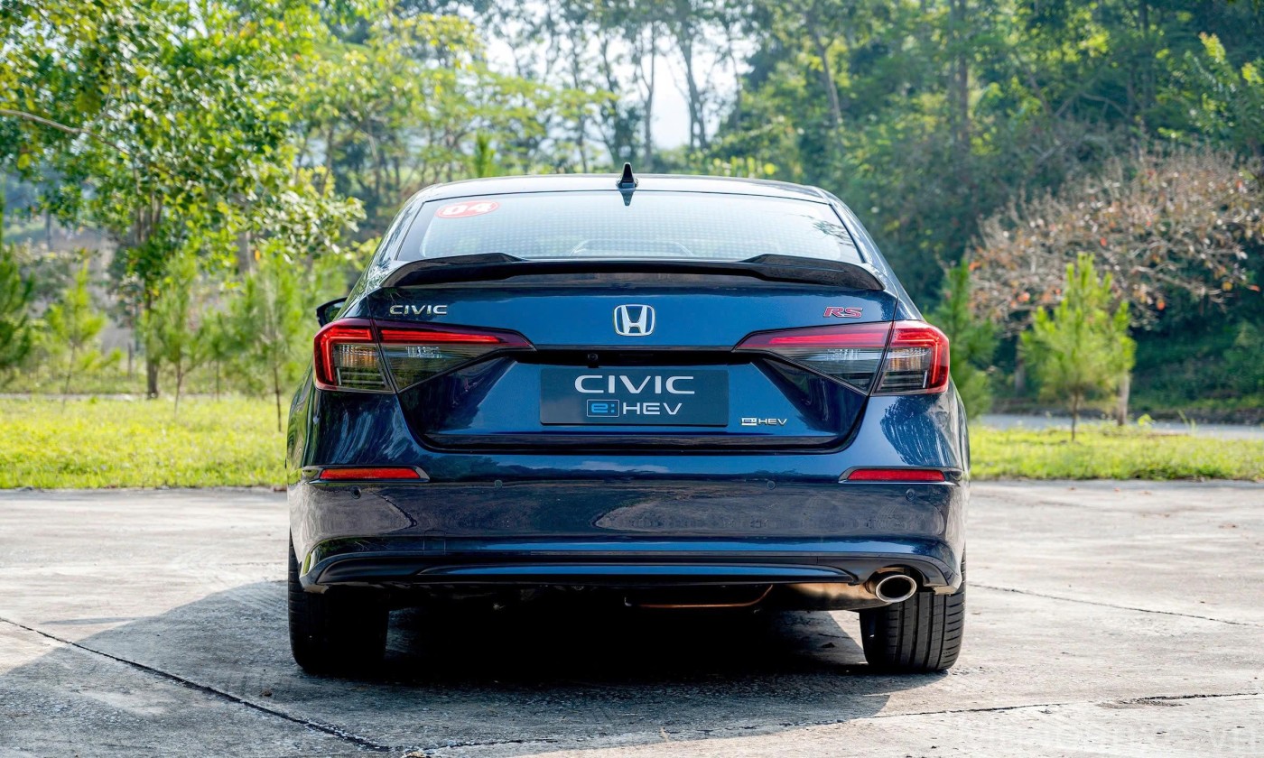 duoi xe honda civic tinbanxe vn