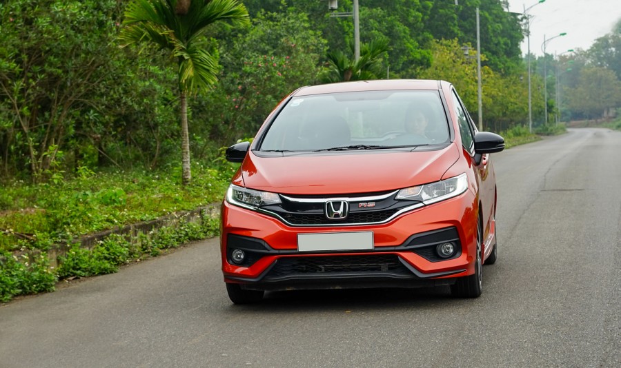 Thiết kế đầu xe honda jazz