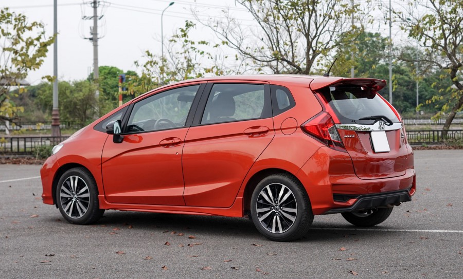 Thiết kế thân xe honda jazz 