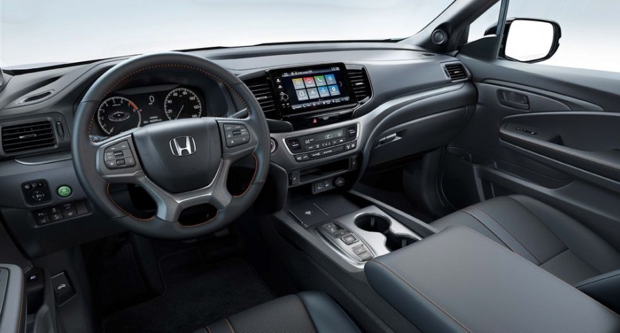 Thiết kế vô lăng và táp lô honda ridgeline 