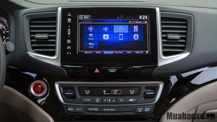 man hinh tren xe honda ridgeline