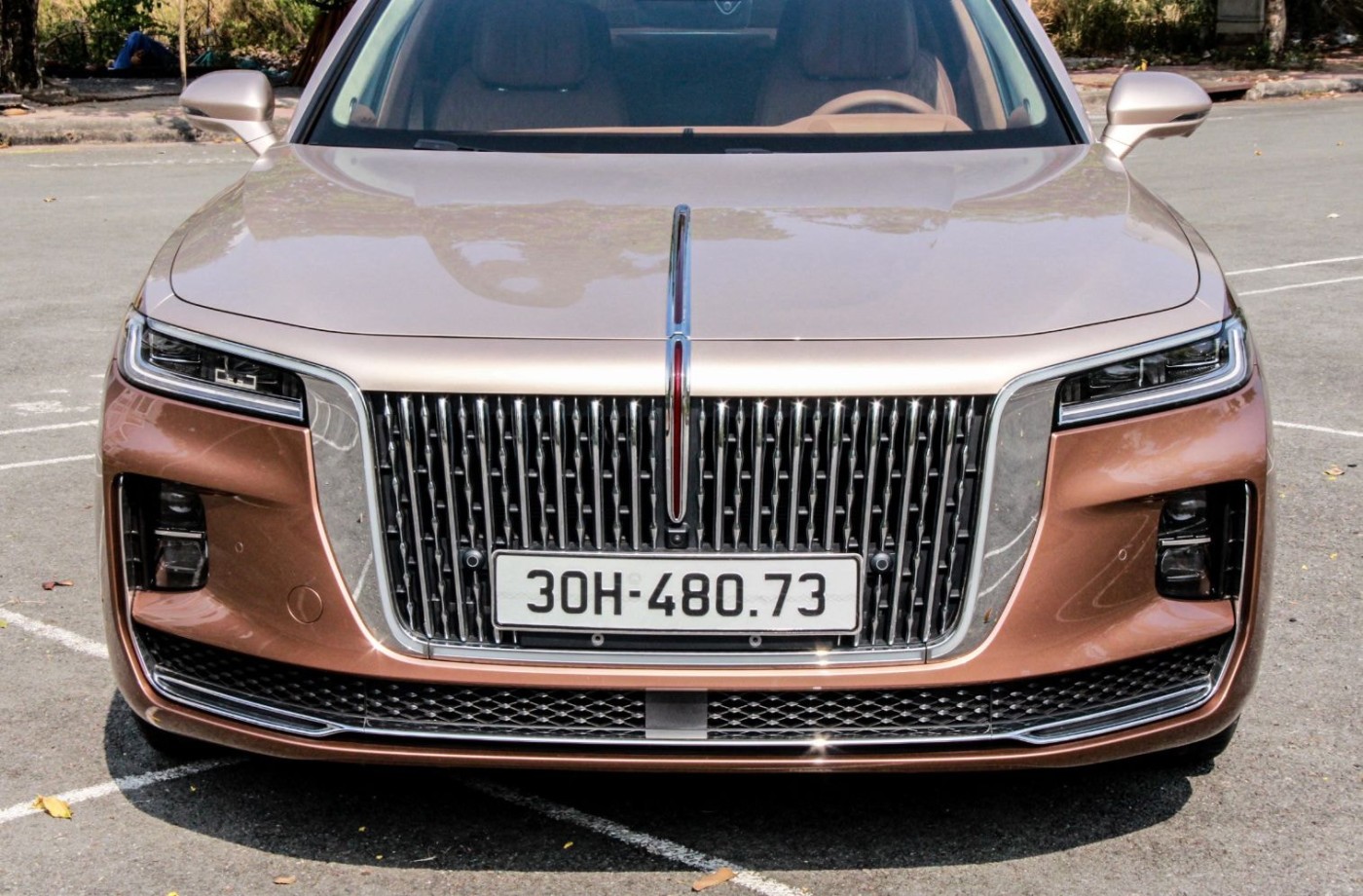 dau xe hongqi h9 tinbanxe vn