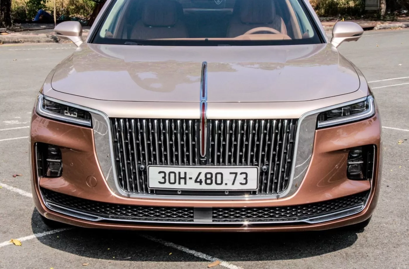 dau xe hongqi h9 tinbanxe vn