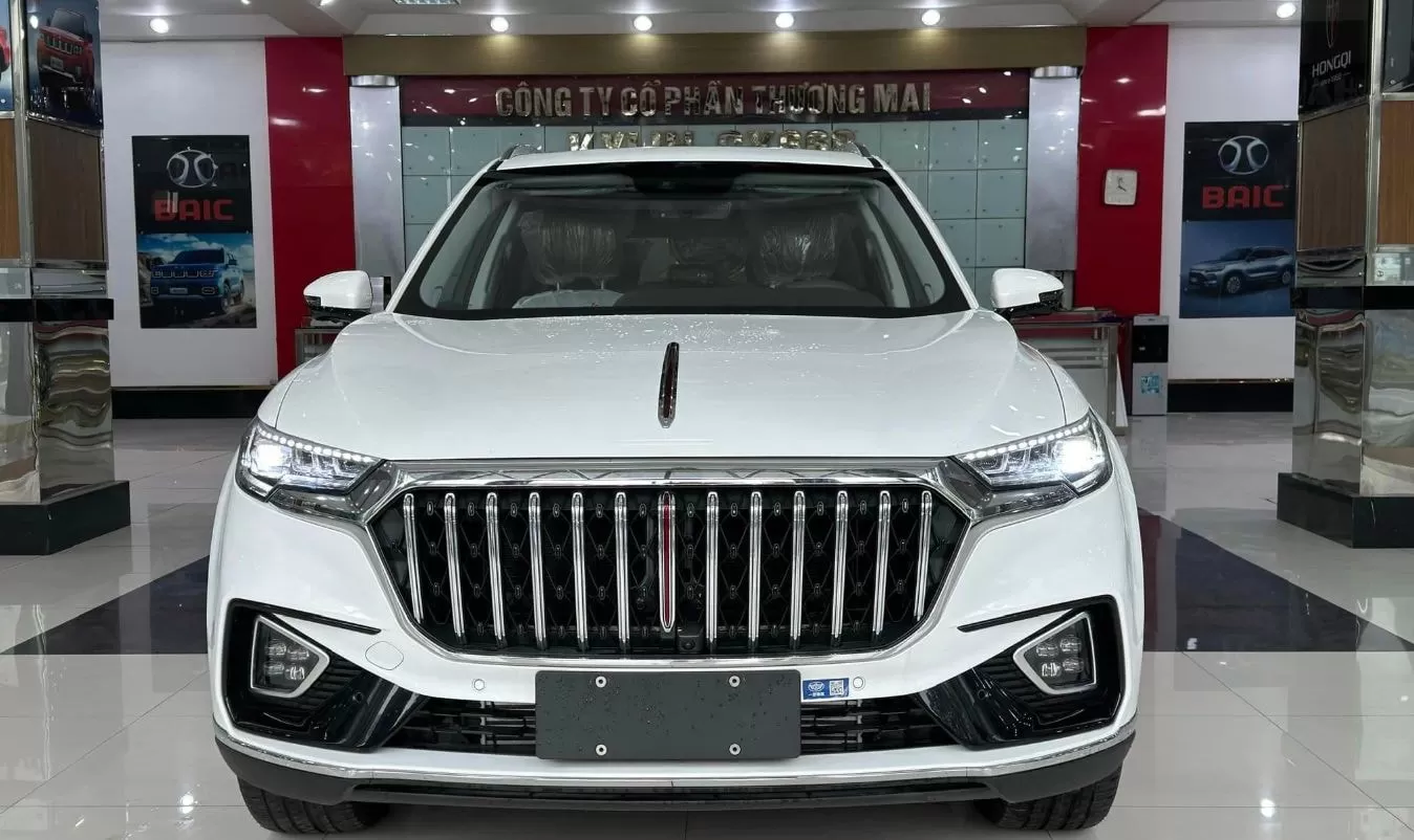 dau xe hongqi hs5 tinbanxe vn