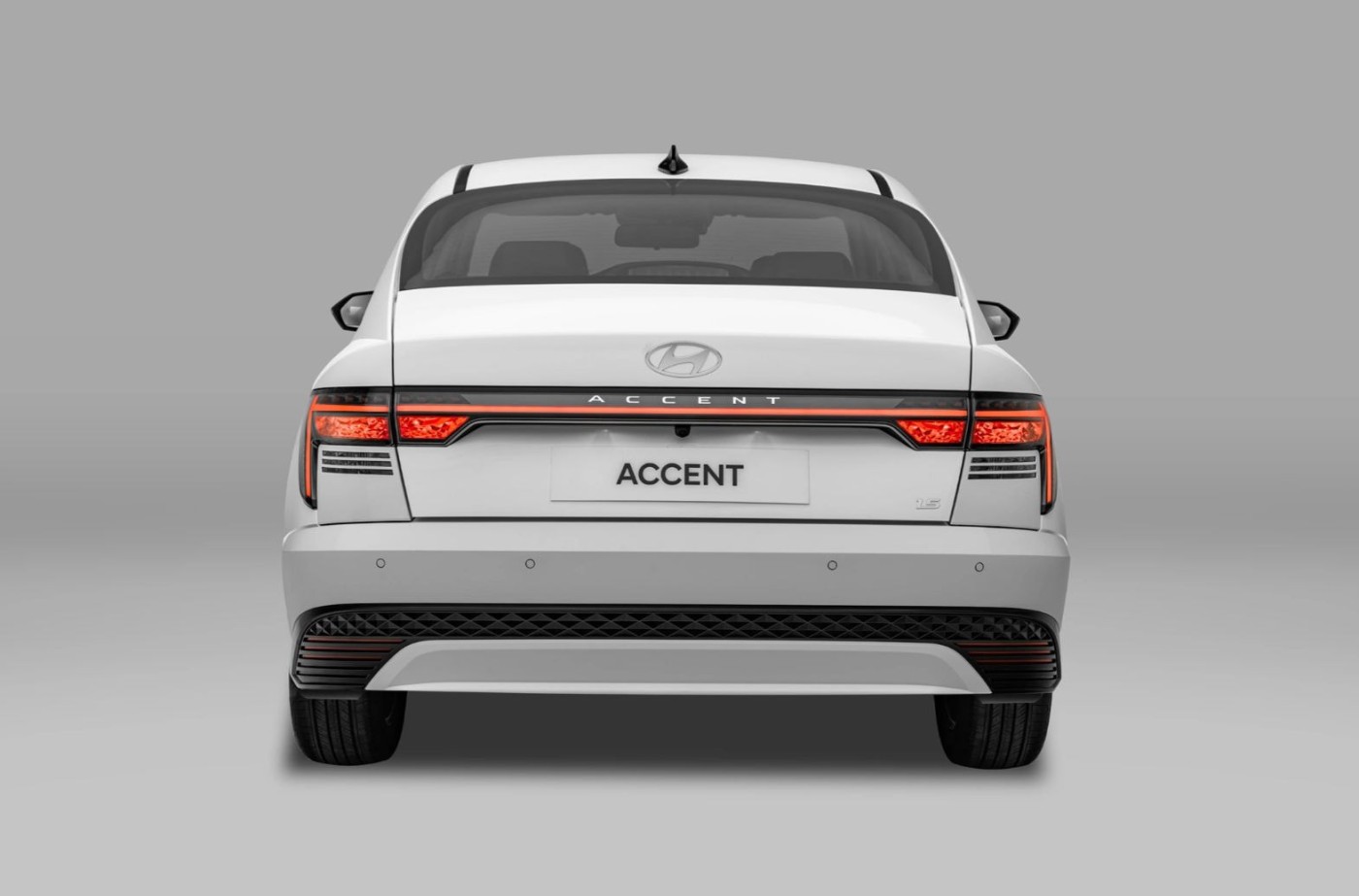 duoi xe hyundai accent 1 tinbanxe vn