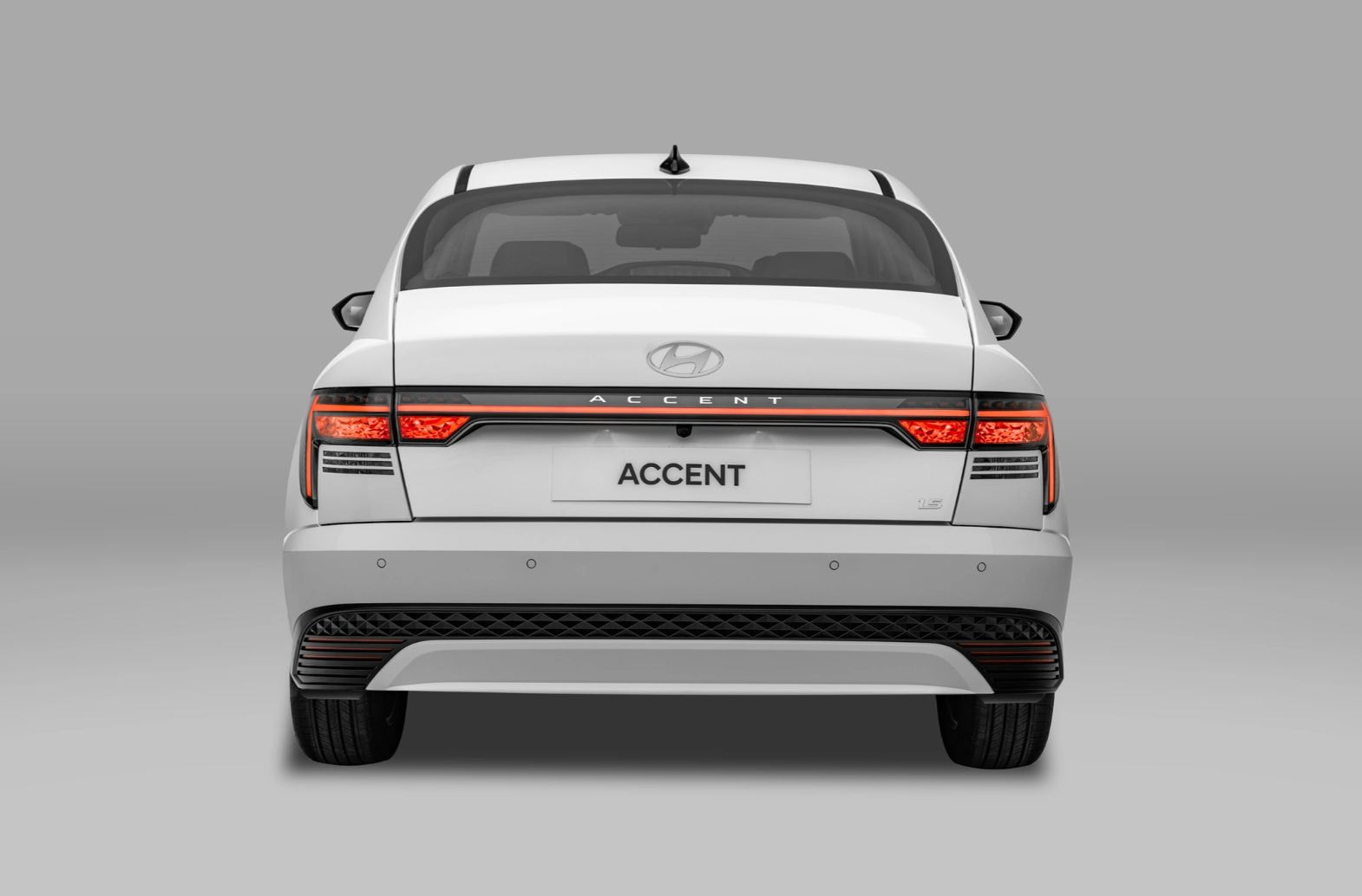 duoi xe hyundai accent