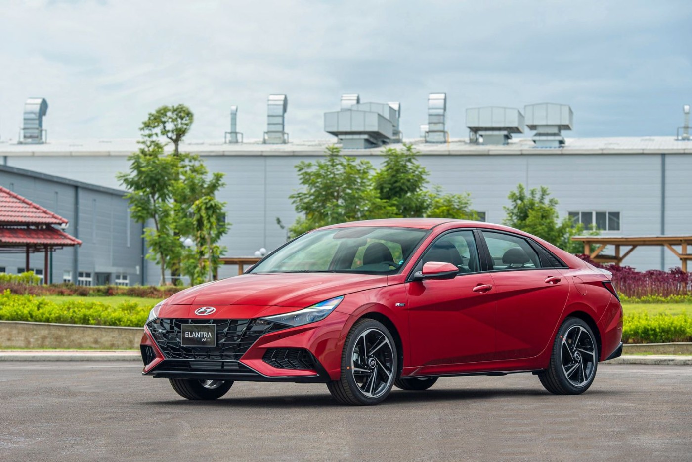tong quan ve xe hyundai elantra 1 tinbanxe vn