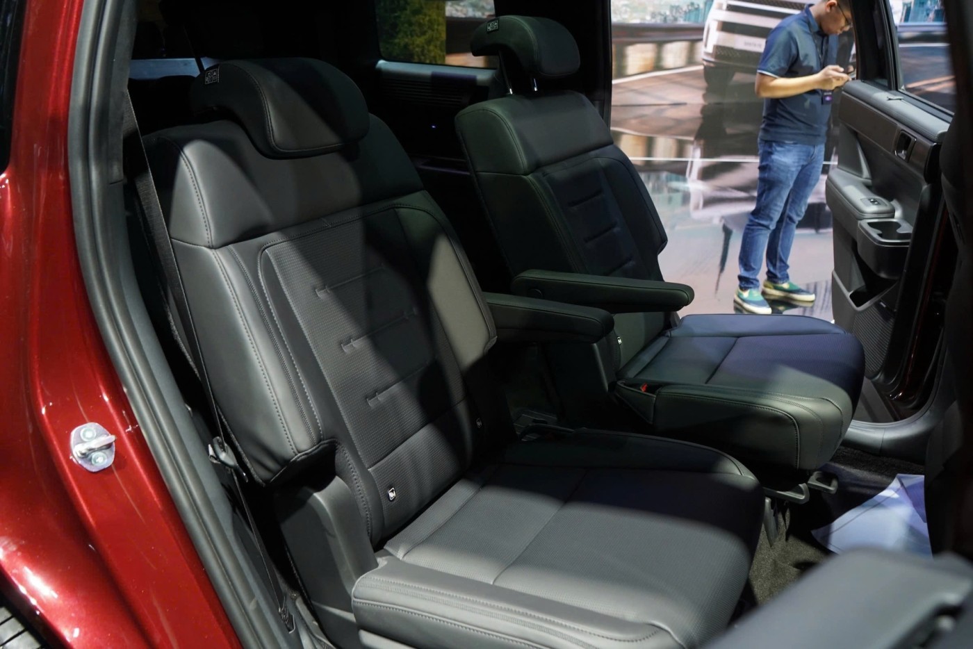 he thong ghe ngoi tren xe hyundai santa fe tinbanxe vn