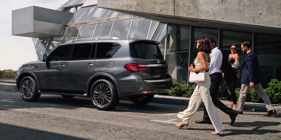 Thiết kế đầu xe infiniti qx80 