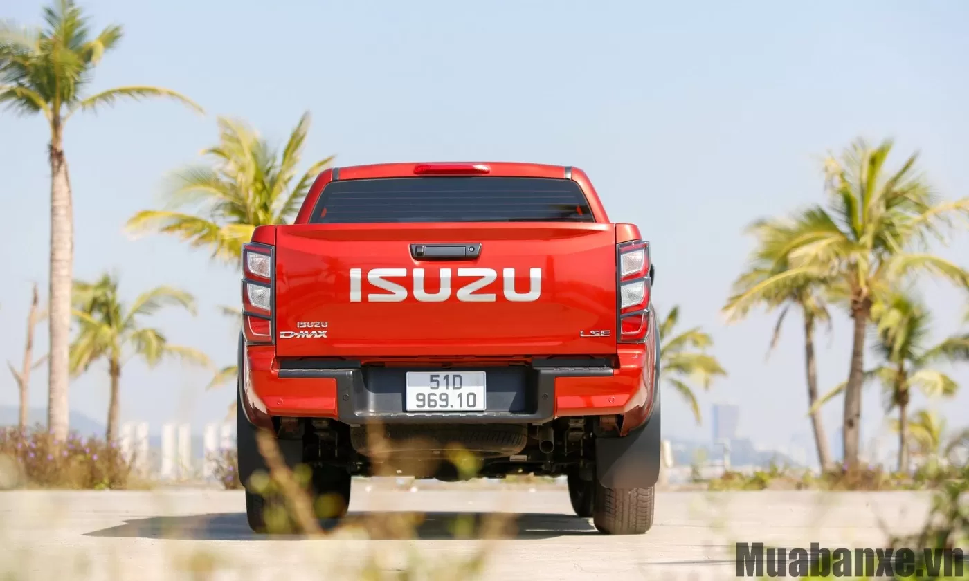Thiết kế đuôi xe Isuzu D-Max