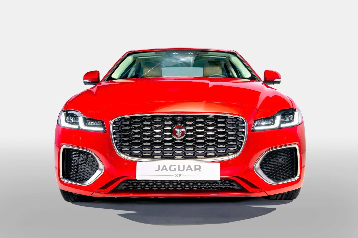 dau xe jaguar xf tinbanxe vn