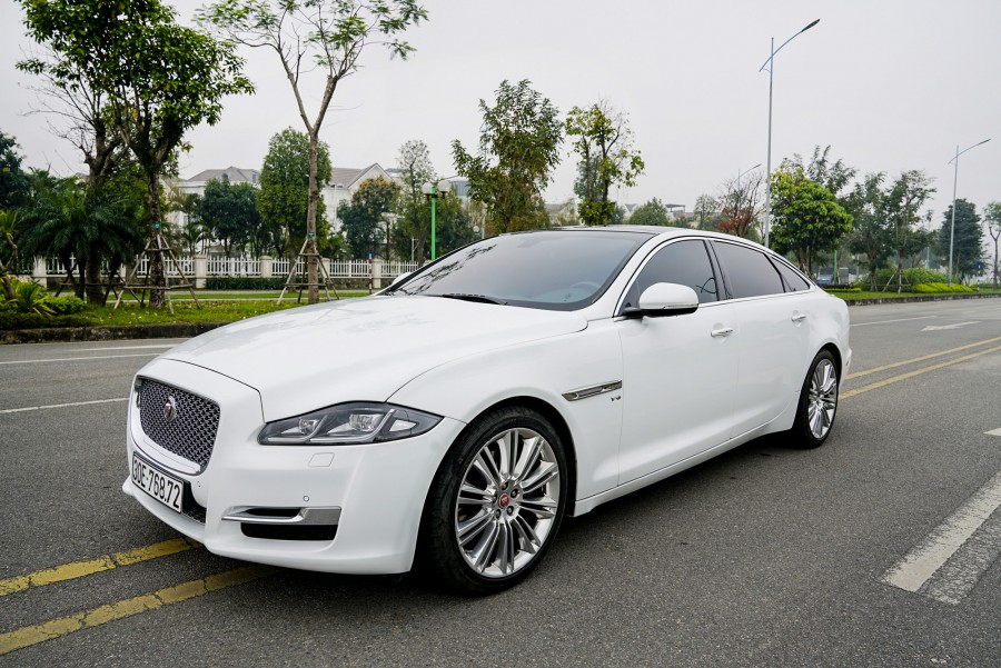 Trang bị tính năng an toàn jaguar xjl 