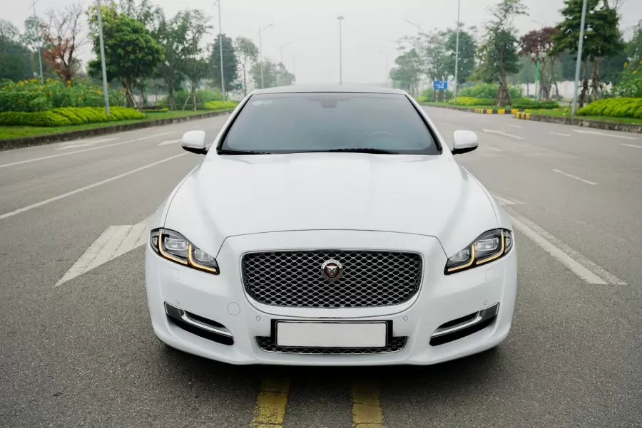 Thiết kế đầu xe jaguar xjl