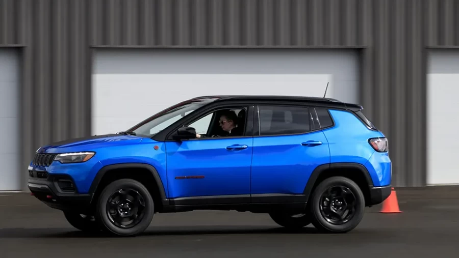 Thiết kế thân xe jeep compass 