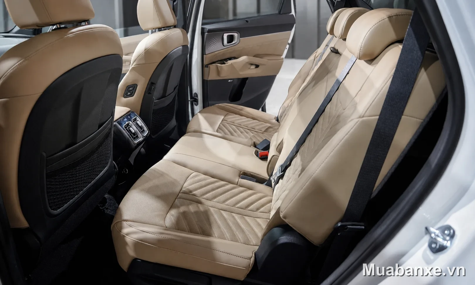 Kia Sorento 2026 hàng ghế sau với chất liệu da cao cấp
