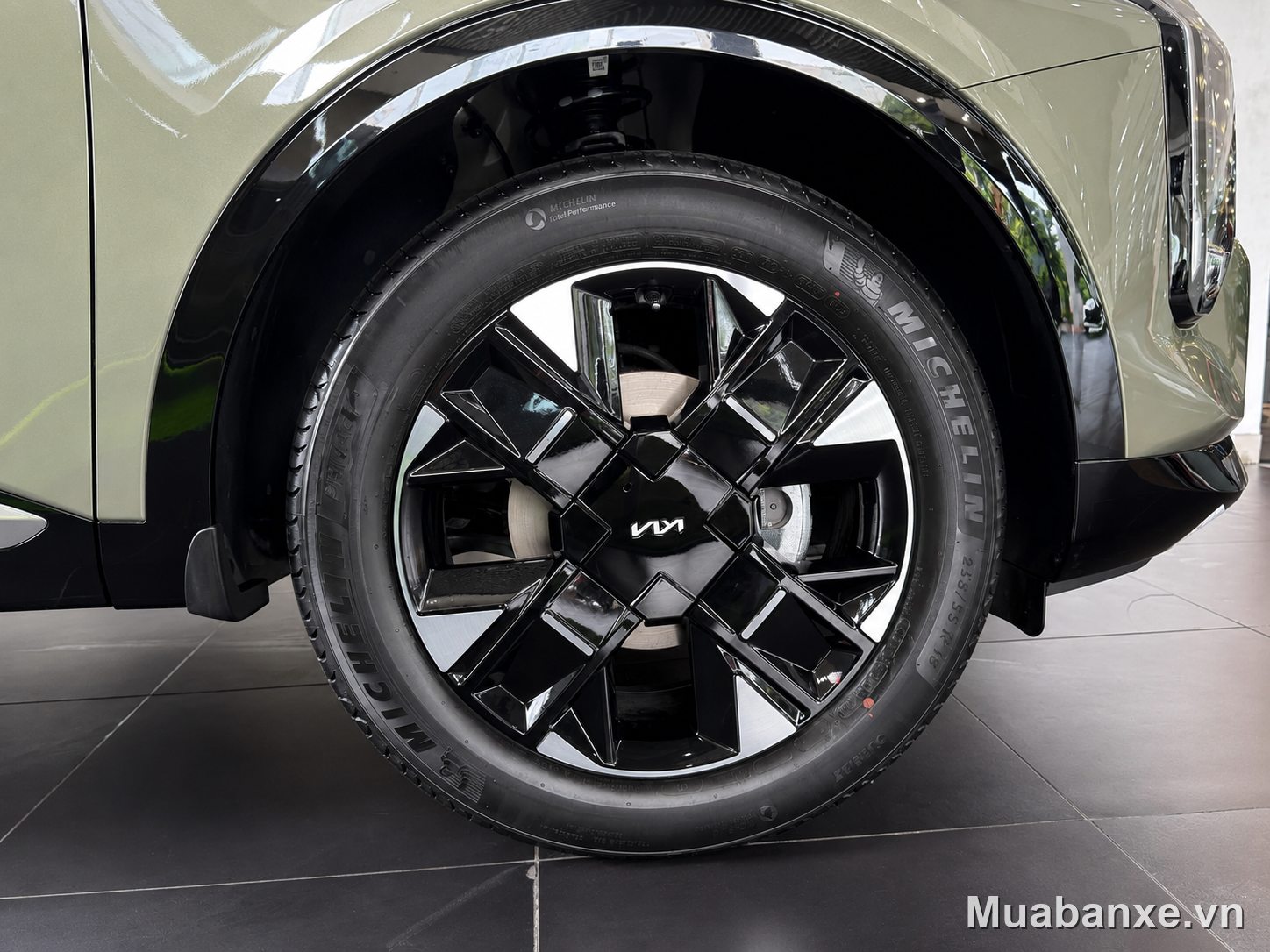 Kia Sportage mâm xe góc nghiêng