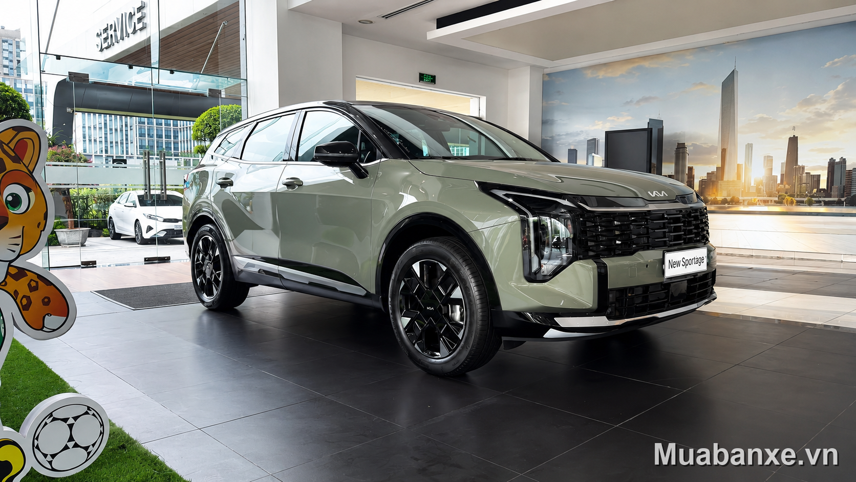 Kia Sportage màu xanh 3/4 trước, nổi bật trong không gian hiện đại.