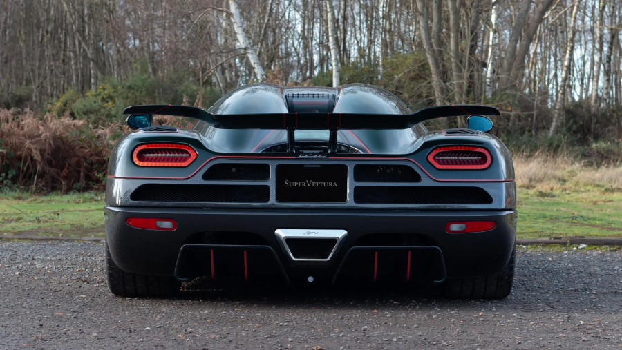 Thiết kế đuôi xe koenigsegg agera r 