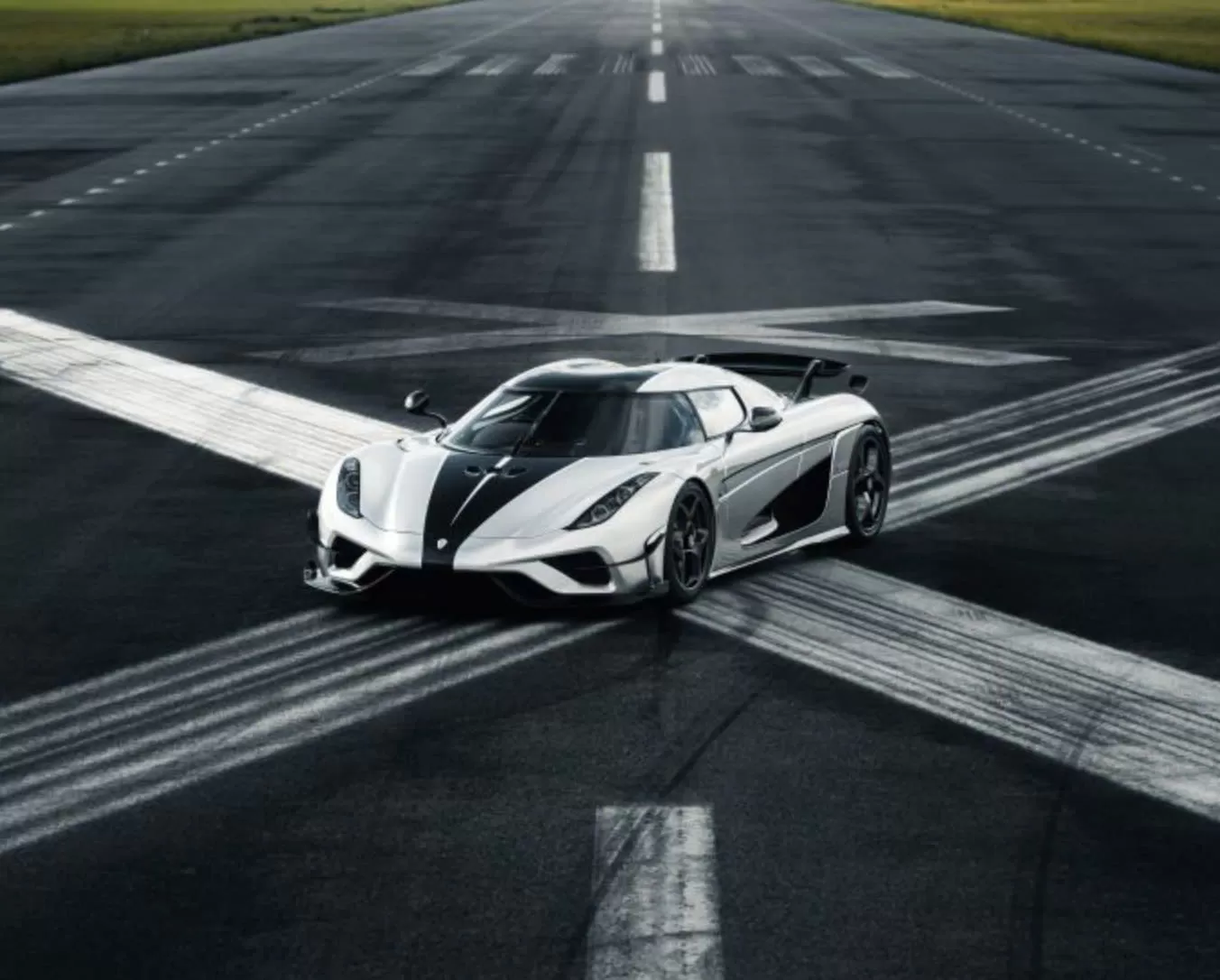 than xe koenigsegg regera tinbanxe vn