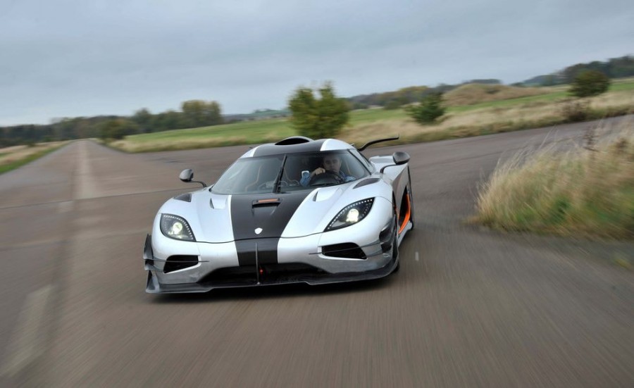 Thiết kế đầu xe koenigsegg one 1