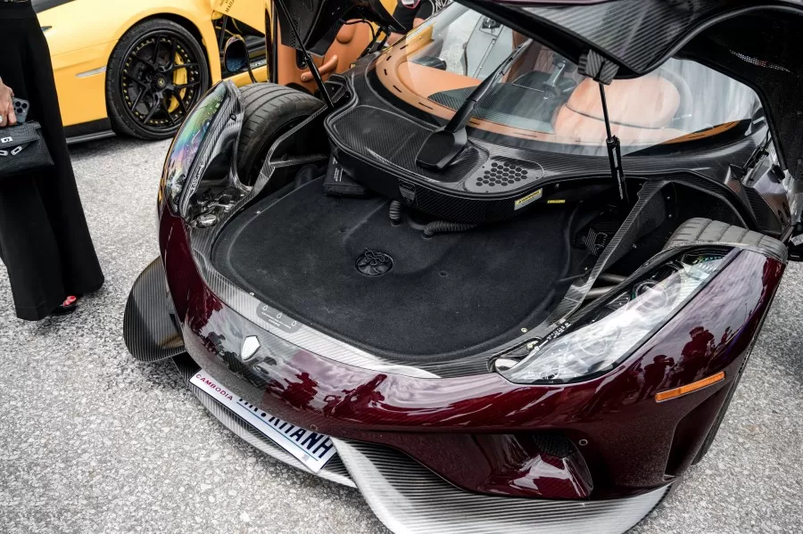 Khoang hành lý koenigsegg agera