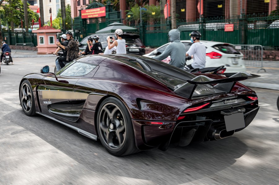 Thiết kế đuôi xe koenigsegg agera 