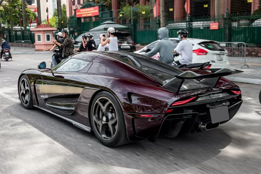 Thiết kế đuôi xe koenigsegg agera