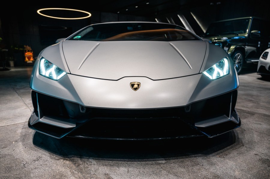 Thiết kế đầu xe lamborghini huracan evo 