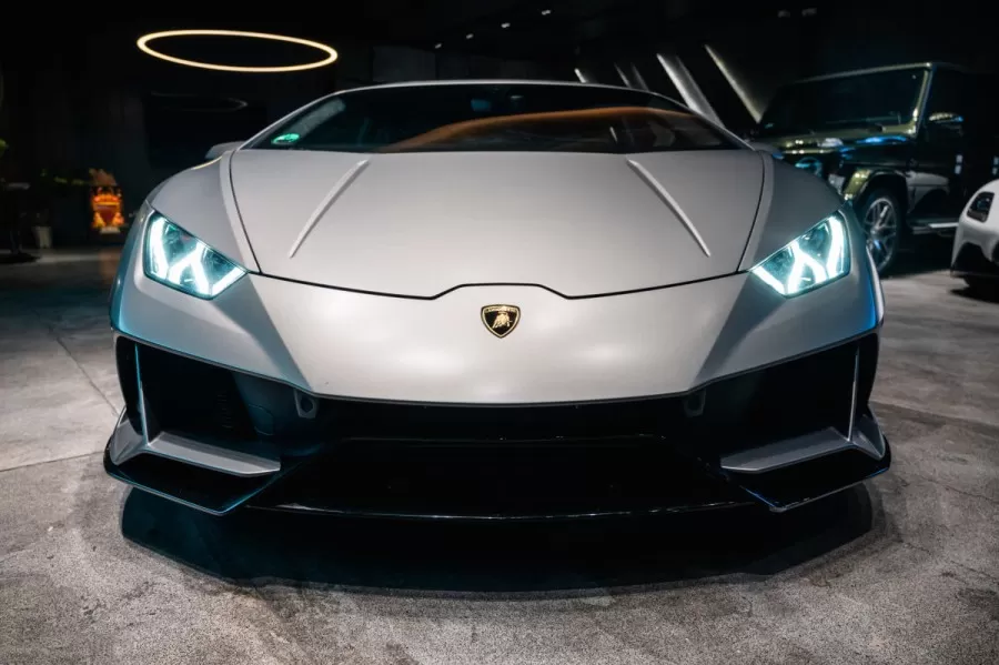 Thiết kế đầu xe lamborghini huracan evo