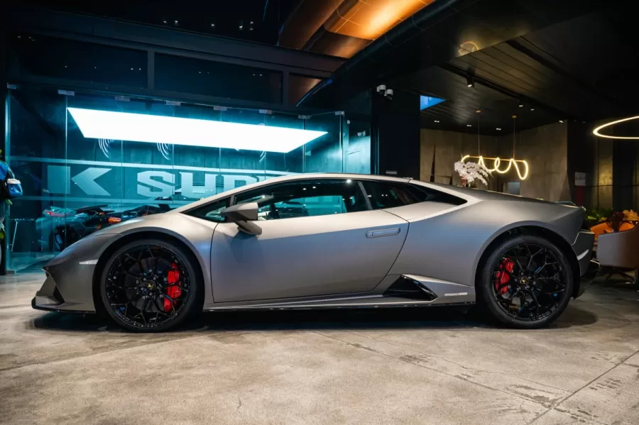 Thiết kế thân xe lamborghini huracan evo