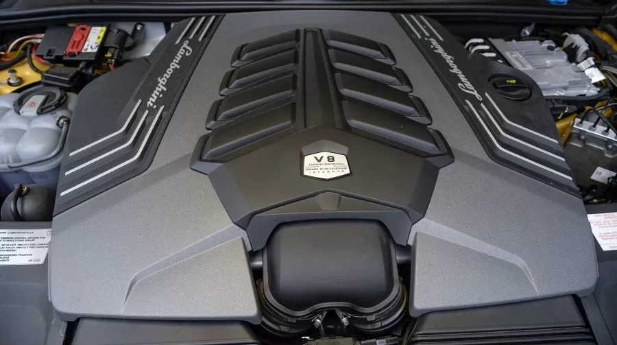 Động cơ vận hành lamborghini urus