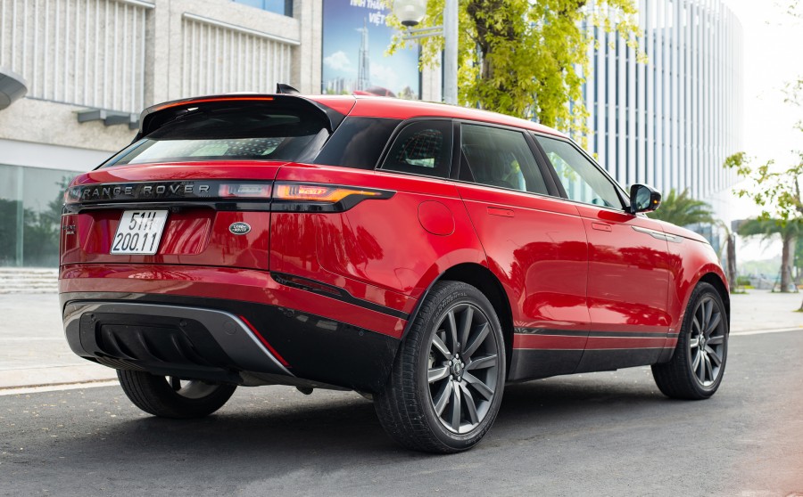 gia xe land rover range velar tinbanxe 5